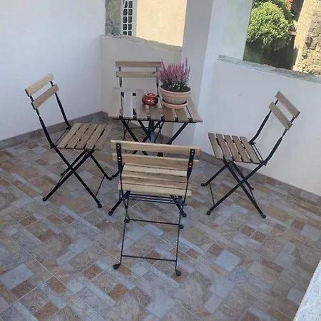 Apartma Laborcek *